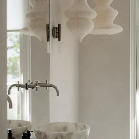 Spacious 2 Bedroom Amsterdam