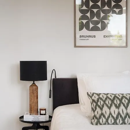 Spacious 2 Bedroom B&B *