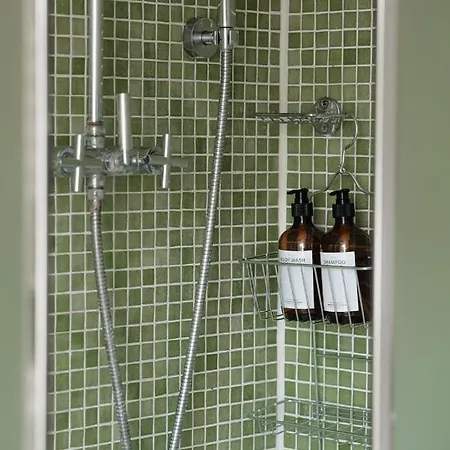 Spacious 2 Bedroom 암스테르담