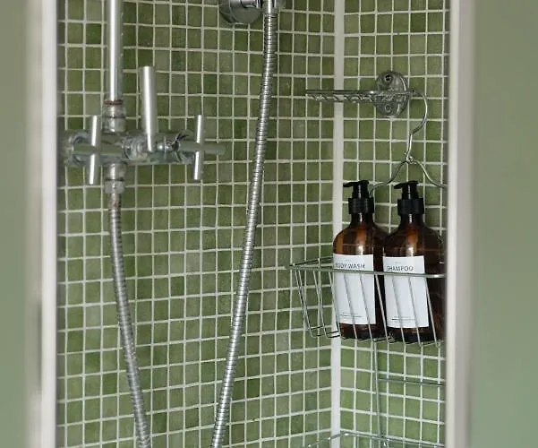 Spacious 2 Bedroom Амстердам